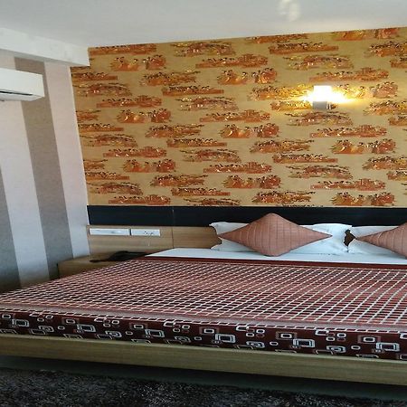 Hotel Desire Hisar Экстерьер фото