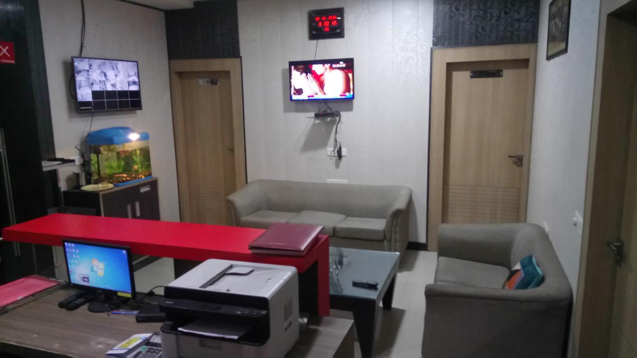 Hotel Desire Hisar Экстерьер фото