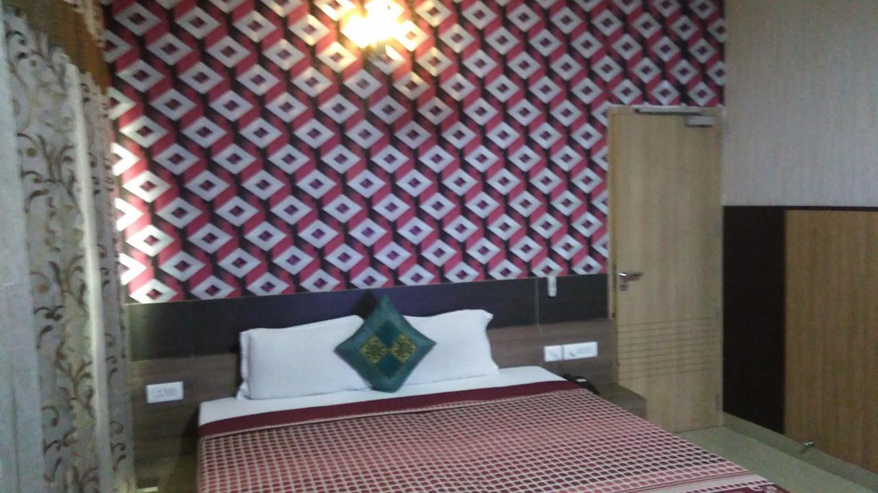 Hotel Desire Hisar Экстерьер фото