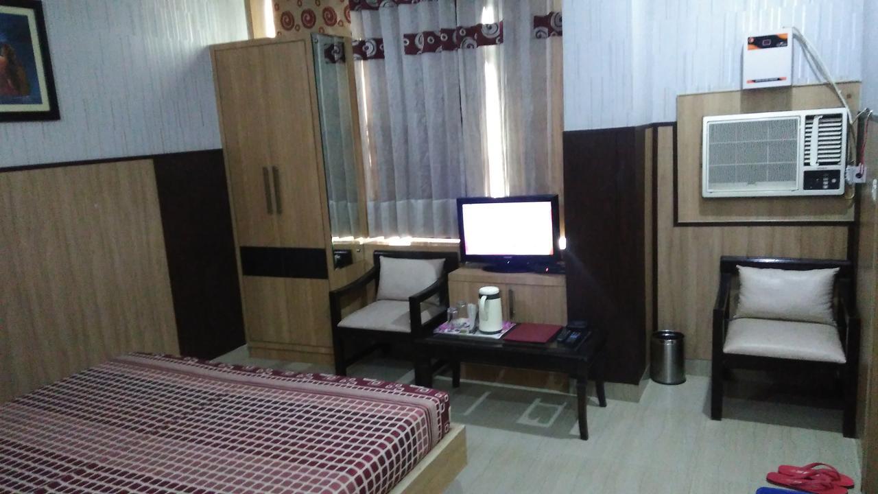 Hotel Desire Hisar Экстерьер фото