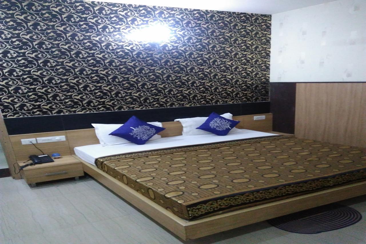 Hotel Desire Hisar Экстерьер фото